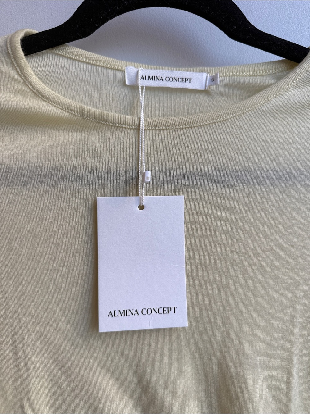 Almina Concept - Yellow Short Sleeve Knit Top, NWT - Picture 3 of 5